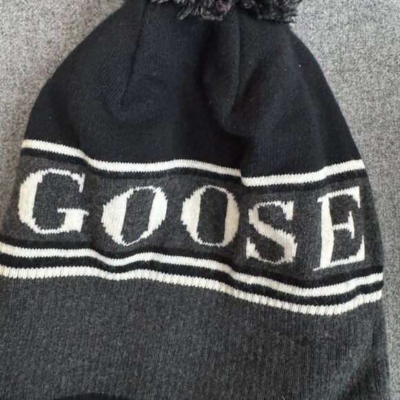 【Brand NEW】Canada Goose Beanie Women - Picture 2 of 5